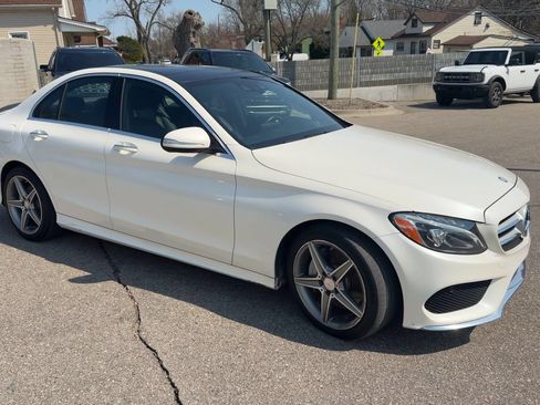 Used 2015 Mercedes-Benz C 400 4MATIC image 2