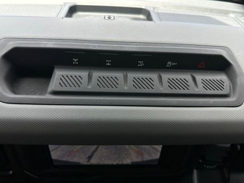 Used 2023 Ford Bronco Big Bend w/ Sasquatch Package AWD/4WD image 22