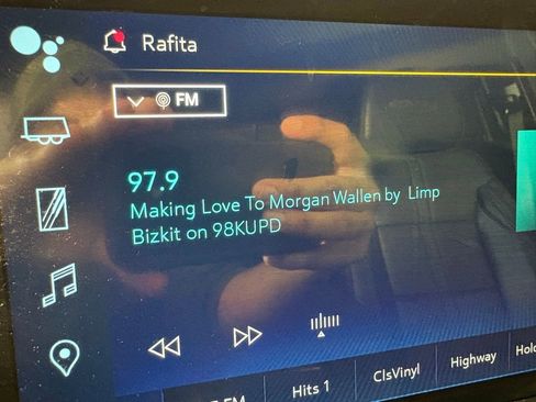 Used 2024 Chevrolet Silverado 1500 High Country w/ High Country Premium Package image 33