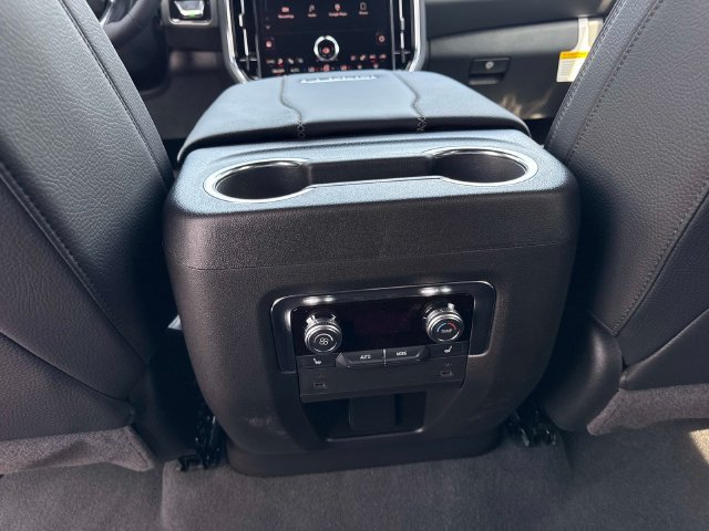New 2026 GMC Yukon XL Denali w/ Sun & Power Step Package AWD/4WD image 14