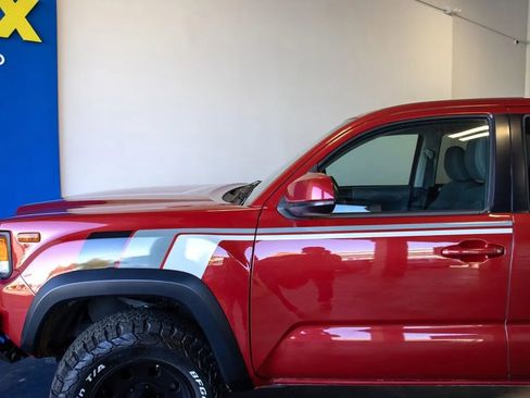 Used 2017 Toyota Tacoma SR5 image 15