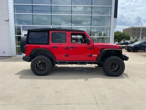 Used 2018 Jeep Wrangler Unlimited Sport S AWD/4WD image 4