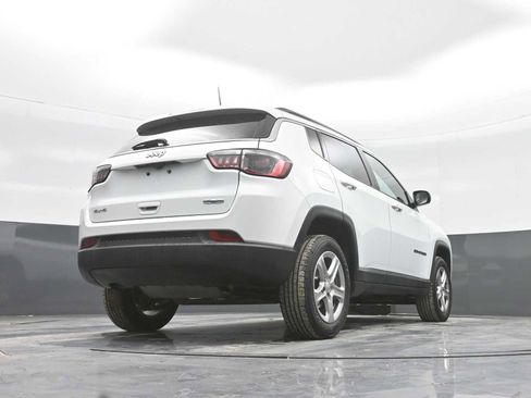 Used 2023 Jeep Compass Latitude image 30