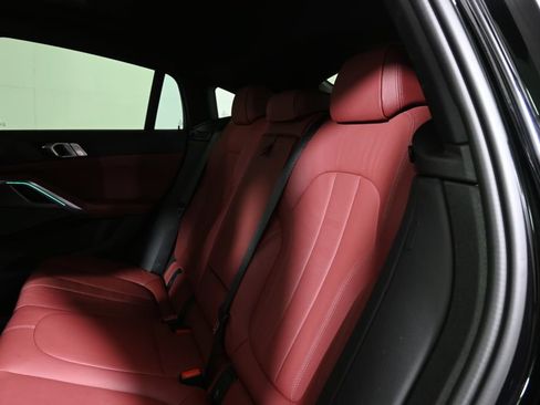 Used 2022 BMW X6 xDrive40i w/ Premium Package AWD/4WD image 6