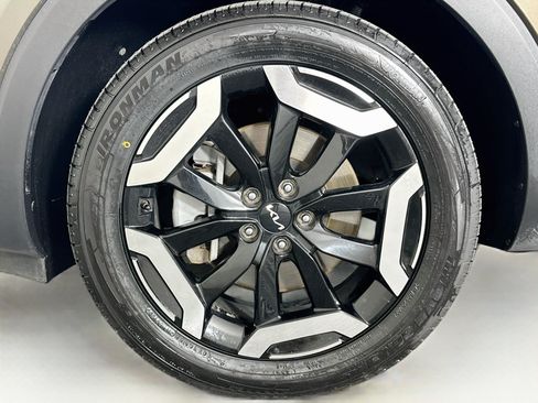 Used 2025 Kia Telluride S AWD/4WD image 11