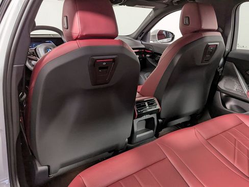 Used 2025 BMW 530i xDrive image 42