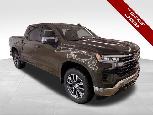 Used 2024 Chevrolet Silverado 1500 LT image 9