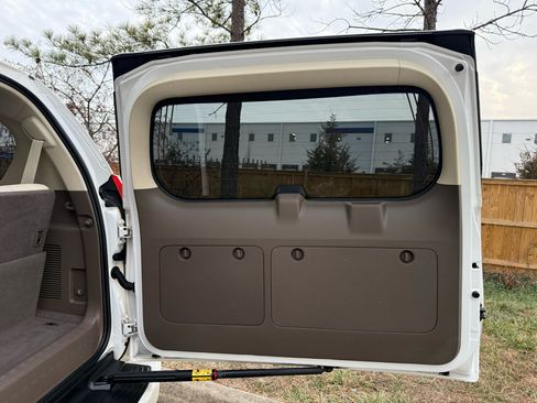 Used 2012 Lexus GX 460 image 21