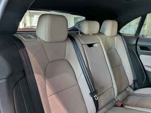 Certified 2025 Porsche Macan Electric RWD image 23