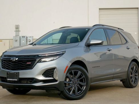 Used 2024 Chevrolet Equinox RS FWD image 2