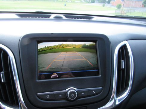 Used 2019 Chevrolet Equinox LT FWD image 12