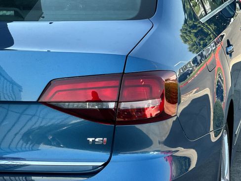 Used 2017 Volkswagen Jetta SEL FWD image 24