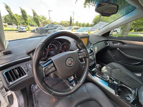 Used 2011 Cadillac CTS V RWD image 11