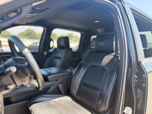 Used 2020 RAM 1500 Limited w/ Black Appearance Package AWD/4WD image 23