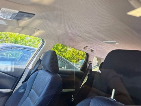 Used 2025 Nissan Rogue SV image 10