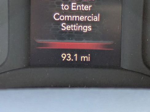 Used 2024 RAM 2500 Tradesman w/ Chrome Appearance Group image 32