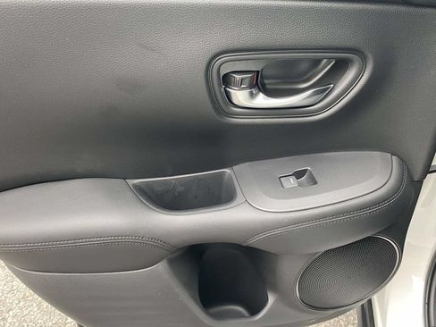 Certified 2023 Honda HR-V LX image 11