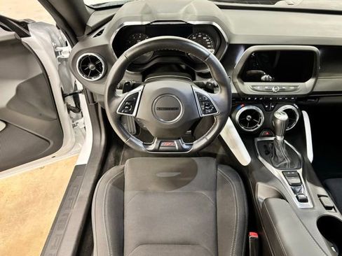 Used 2022 Chevrolet Camaro SS RWD image 12