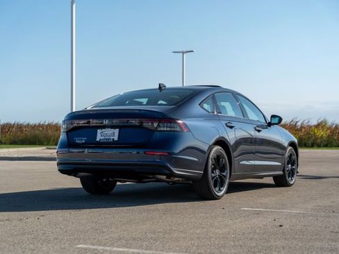 New 2025 Honda Accord SE image 7