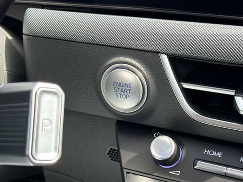 Certified 2025 Hyundai Sonata SEL AWD/4WD image 15