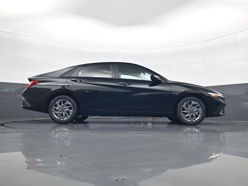 New 2026 Hyundai Elantra Blue image 24