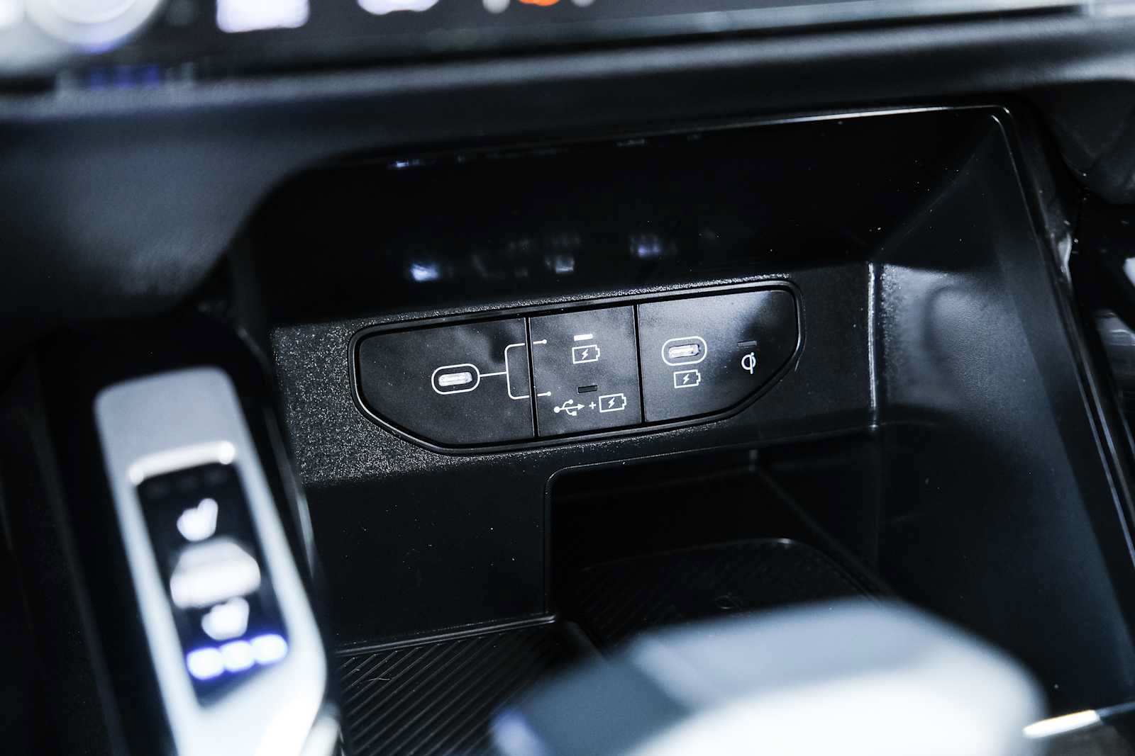 Used 2024 Kia Sorento SX FWD image 41