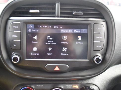 Used 2025 Kia Soul LX w/ LX Technology Package image 25