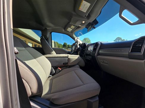 Used 2022 Ford F250 XLT w/ XLT Value Package image 12