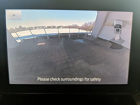 Used 2020 Ford Explorer XLT w/ Equipment Group 202A image 22