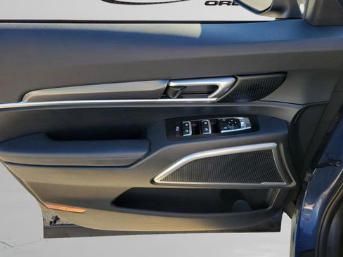 Used 2024 Kia Telluride S image 12