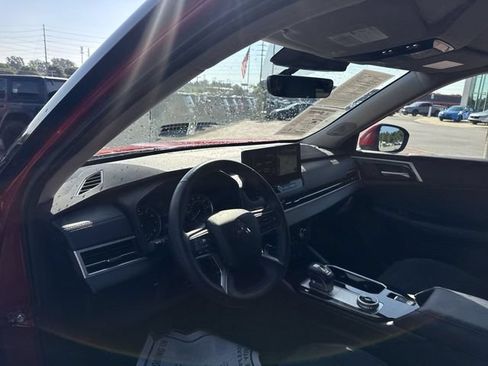 Used 2025 Mitsubishi Outlander SE FWD image 14