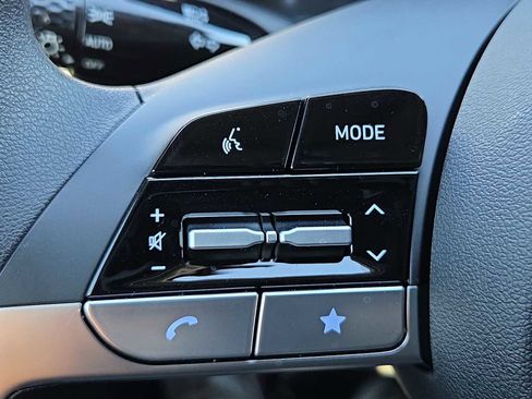 New 2026 Hyundai Elantra SE image 23