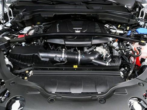 Used 2023 Maserati Grecale Modena image 37