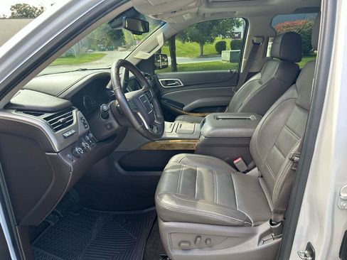 Used 2016 GMC Yukon Denali w/ Open Road Package AWD/4WD image 11