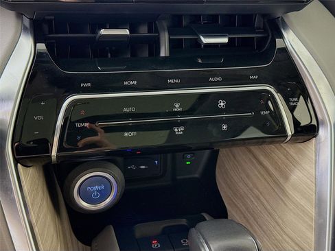 Used 2021 Toyota Venza Limited w/ Advanced Technology Package AWD/4WD image 9