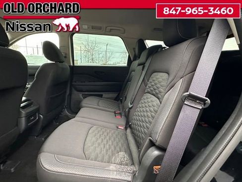 Used 2024 Nissan Pathfinder S AWD/4WD image 13