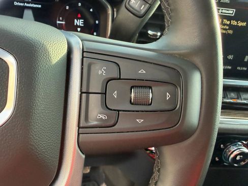 Used 2025 GMC Sierra 1500 Elevation image 27