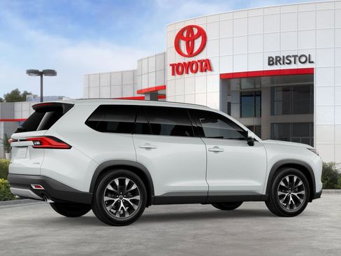 New 2026 Toyota Grand Highlander AWD Hybrid image 30