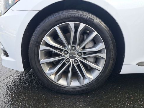 Used 2015 Hyundai Genesis 3.8 w/ Option Group 03 image 10