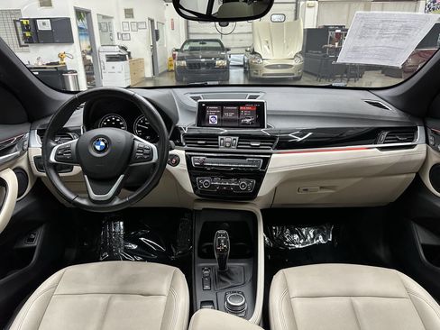 Used 2021 BMW X1 xDrive28i w/ Convenience Package image 18