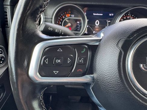 Used 2021 Jeep Wrangler Unlimited Sahara w/ Uconnect 4C Nav & Sound Group AWD/4WD image 17