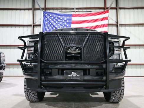 Used 2021 Ford F250 Lariat AWD/4WD image 2