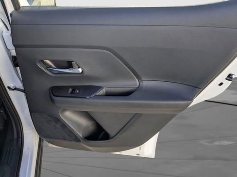 New 2026 Nissan Kicks SV w/ SV Premium Package FWD image 28