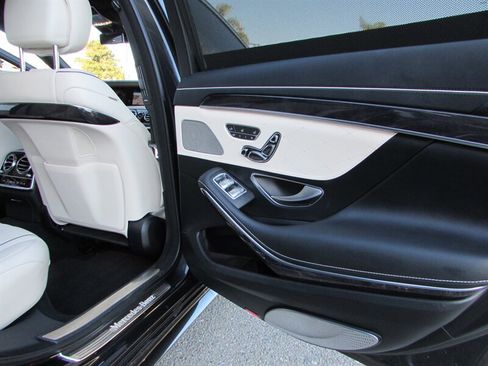 Used 2018 Mercedes-Benz S 560 4MATIC Sedan image 42