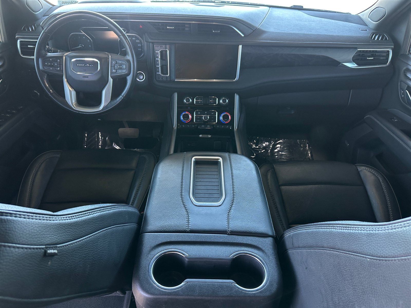 Used 2021 GMC Yukon XL Denali AWD/4WD image 11