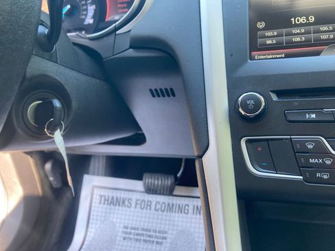 Used 2016 Ford Fusion SE image 21