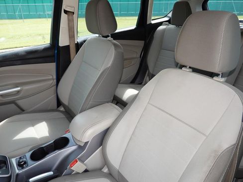 Used 2015 Ford C-MAX SE w/ Equipment Group 202A FWD image 15