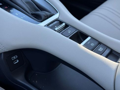 New 2026 Honda HR-V EX-L image 30