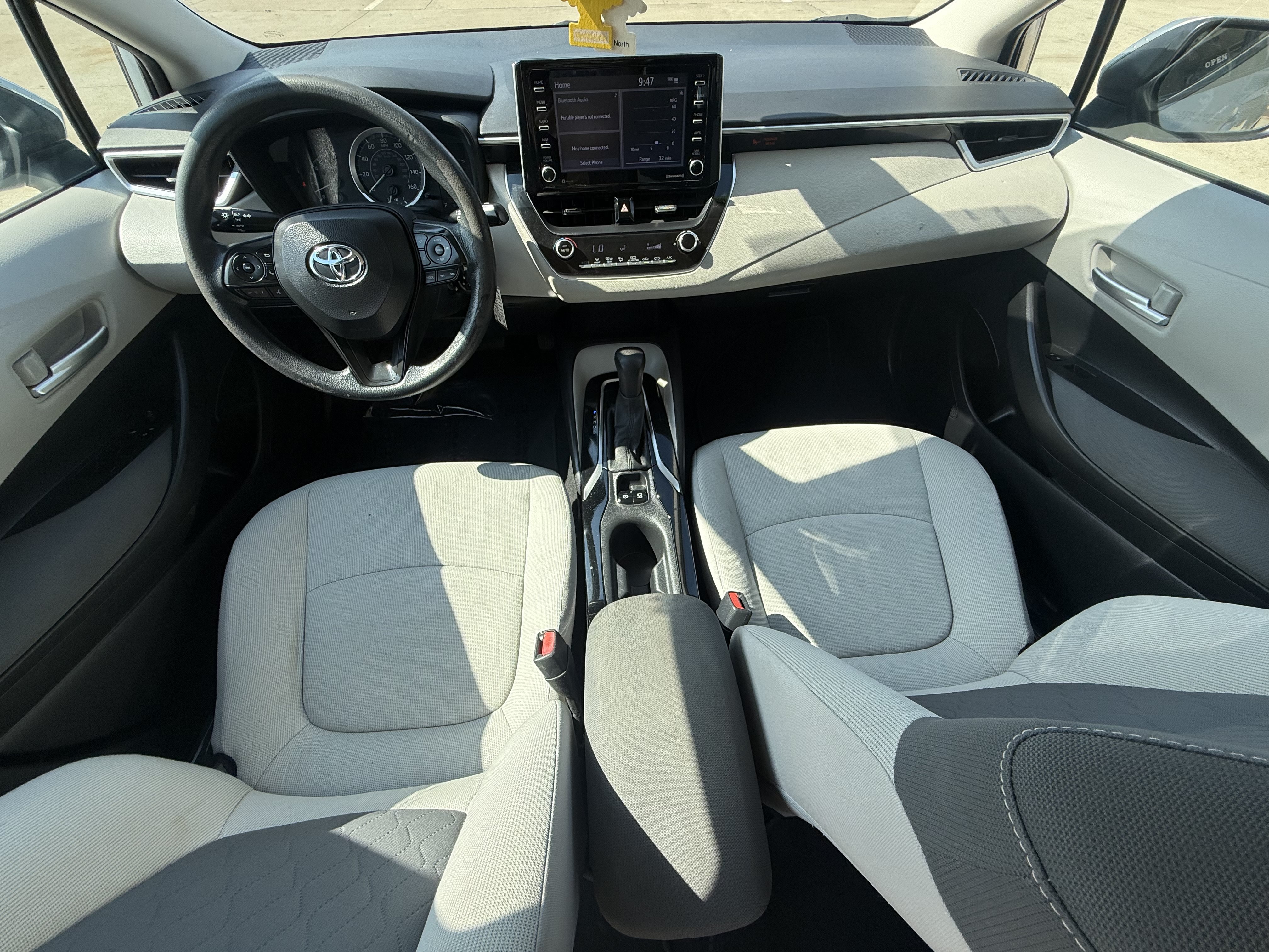 Used 2021 Toyota Corolla LE FWD image 11