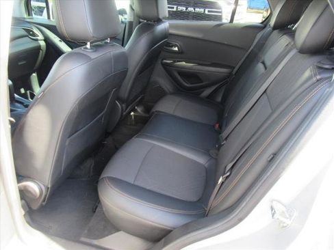 Used 2019 Chevrolet Trax LT w/ LT Convenience Package image 32